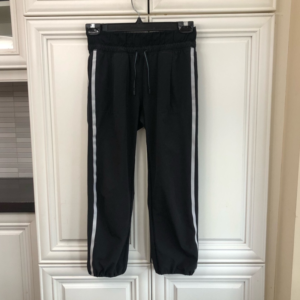 Ivivva by Lululemon kids lightweight track pants